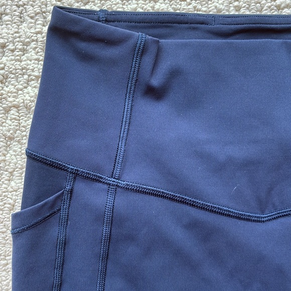 Lululemon Women’s All The Right Places Crop II 23" in True Navy Blue Size 6 - Picture 3 of 9
